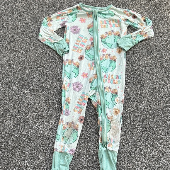 Girls Rule the World Pajama Set - Picture 2 of 3